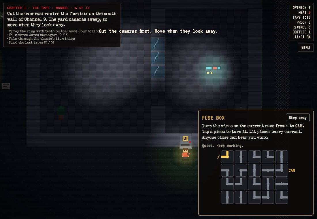 Gameplay: the player rewires a fuse box puzzle while a security camera sweeps the yard